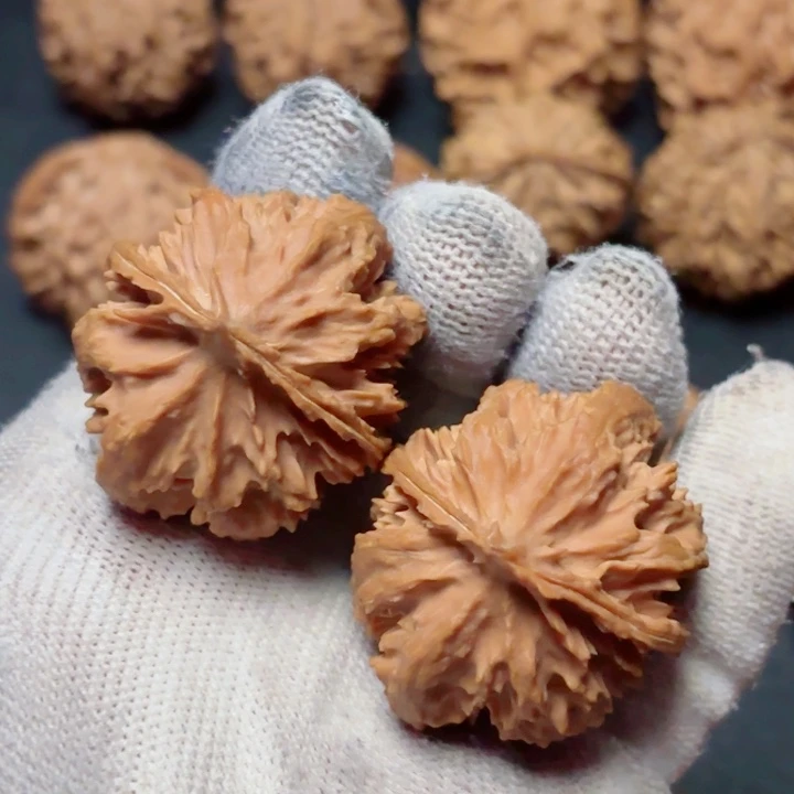 文玩核桃把件秦岭灯笼13