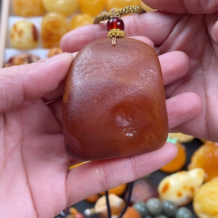 蜜蜡颈饰未镶嵌41.4克