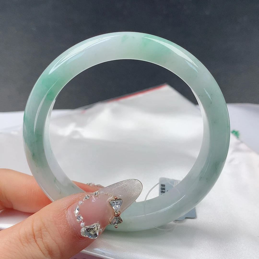 翡翠手镯未镶嵌38正56.8