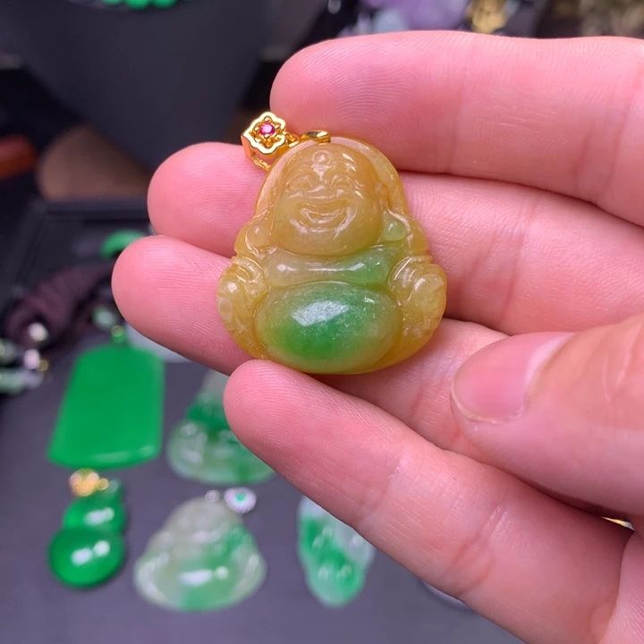 翡翠未镶嵌吊坠(赠链)