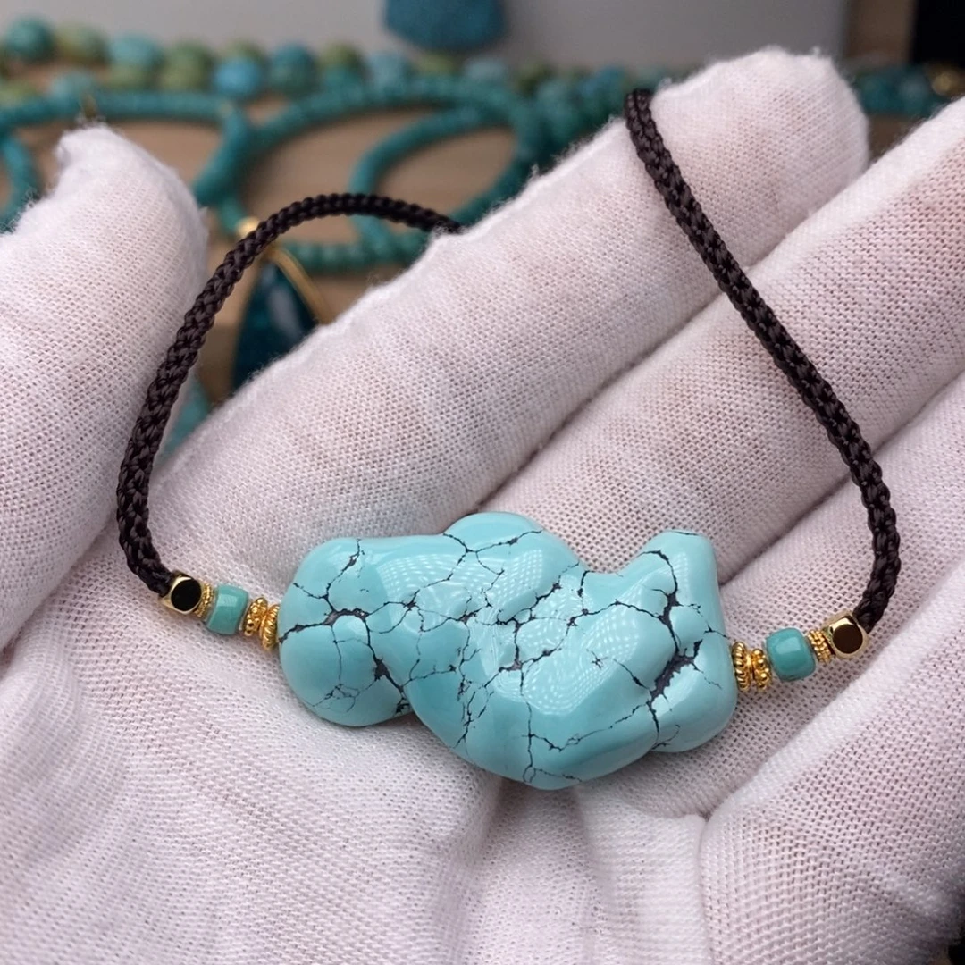 绿松石未镶嵌挂件