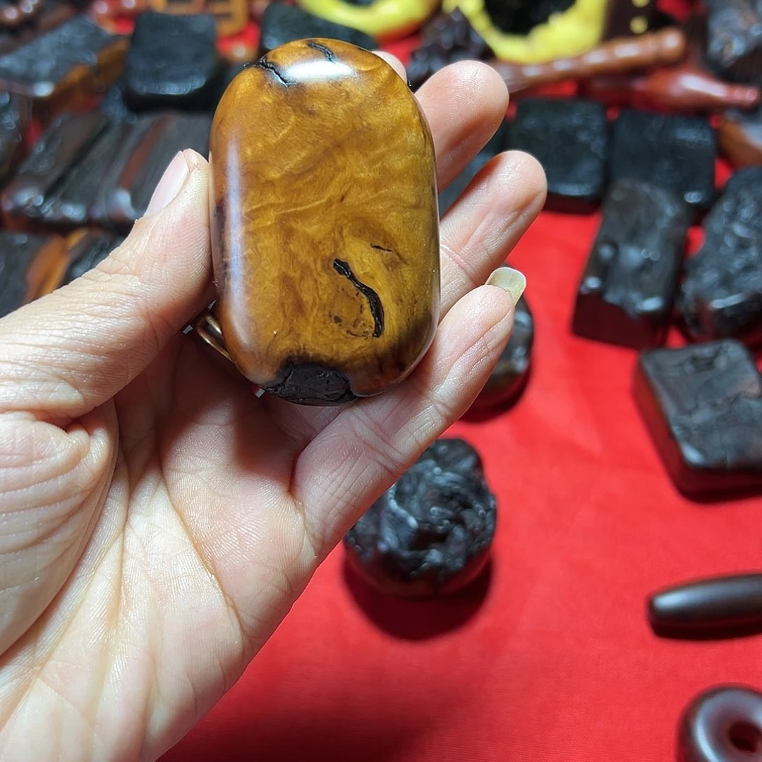 枣木沐**行直播间默认截图