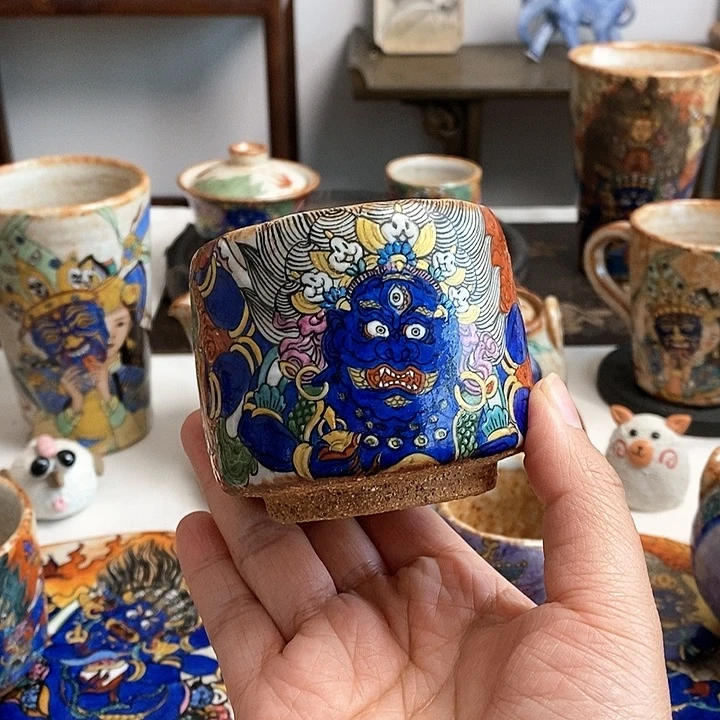 手工手绘六臂大黑天茶杯