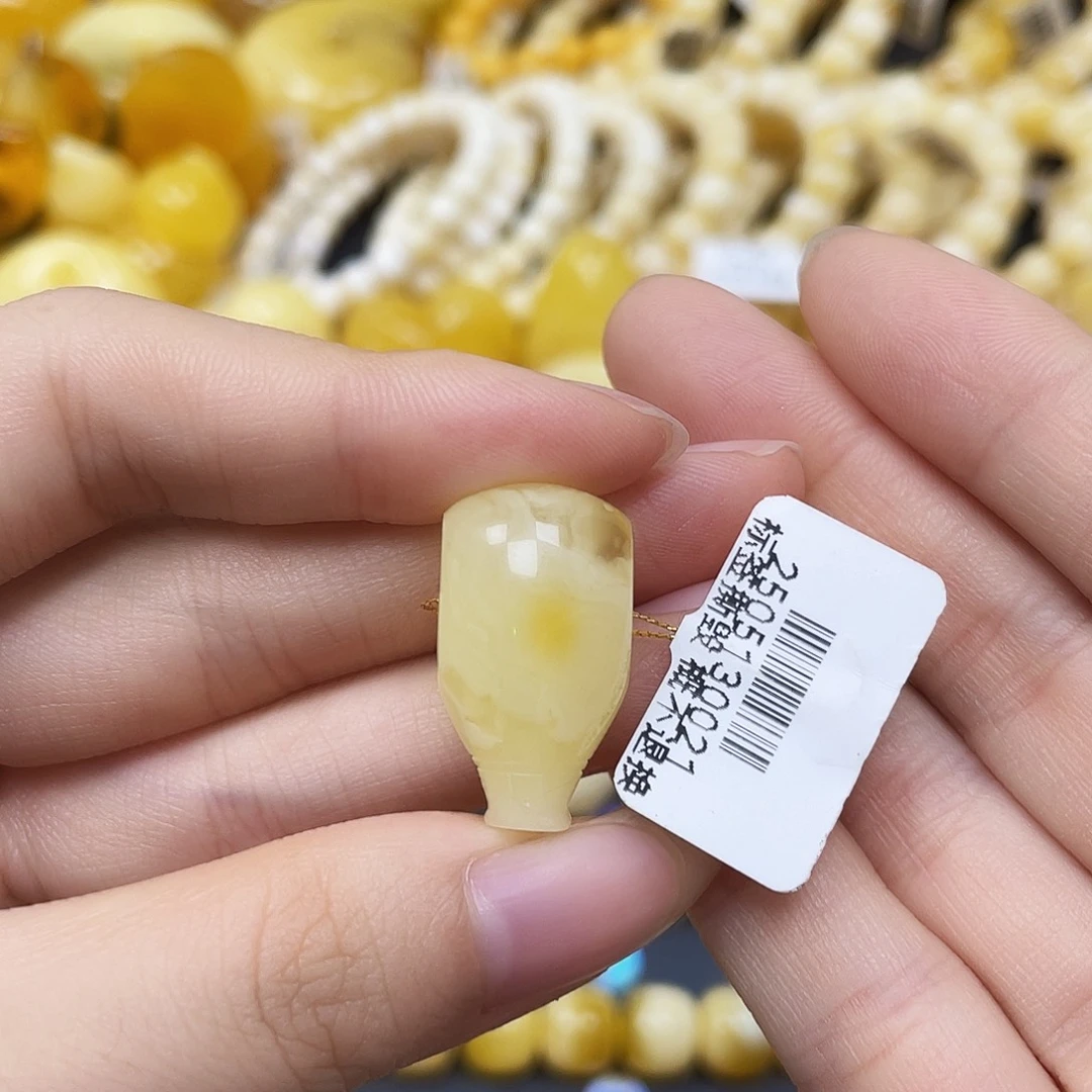 裸石蜜蜡未镶嵌沁色三通13.6✖️13✖️23.9mm福利