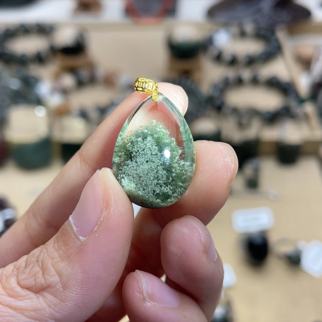 18K金镶嵌水晶颈饰绿幽灵吊坠