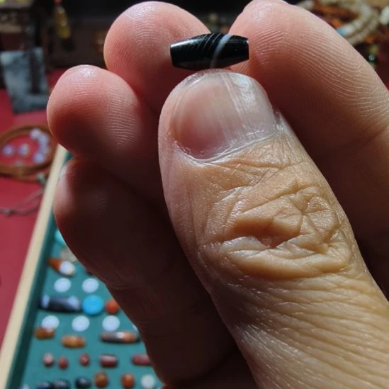 玛瑙/玉髓未镶嵌珠子天然原矿玛瑙