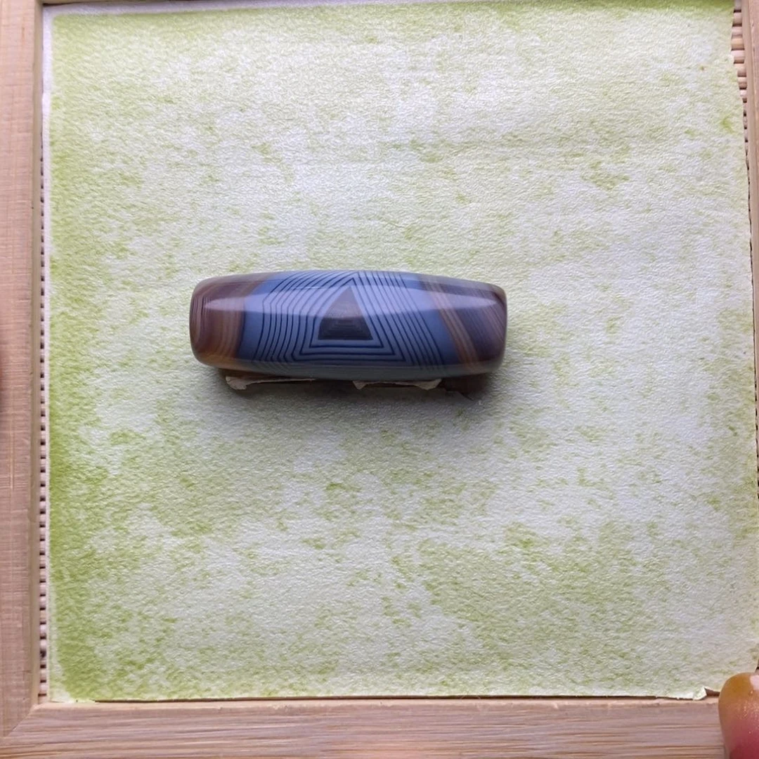 R***N玛瑙/玉髓未镶嵌珠宝半成品