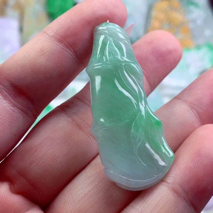 吊坠(不含链)未镶嵌翡翠