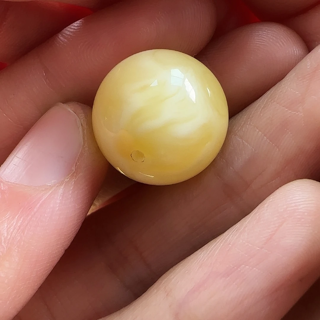 蜜蜡未镶嵌珠宝奇石