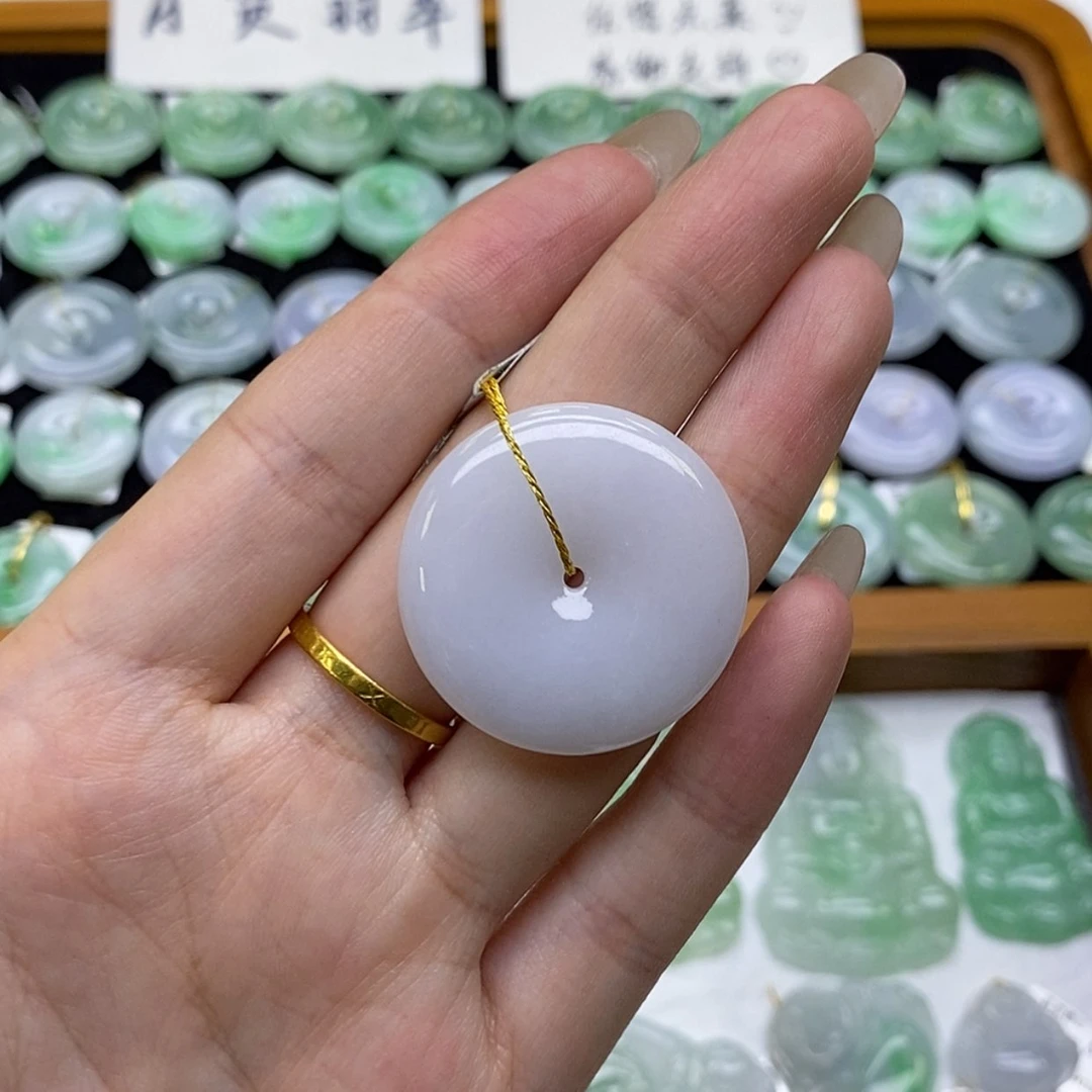【闪购商品】颈饰未镶嵌翡翠平安扣