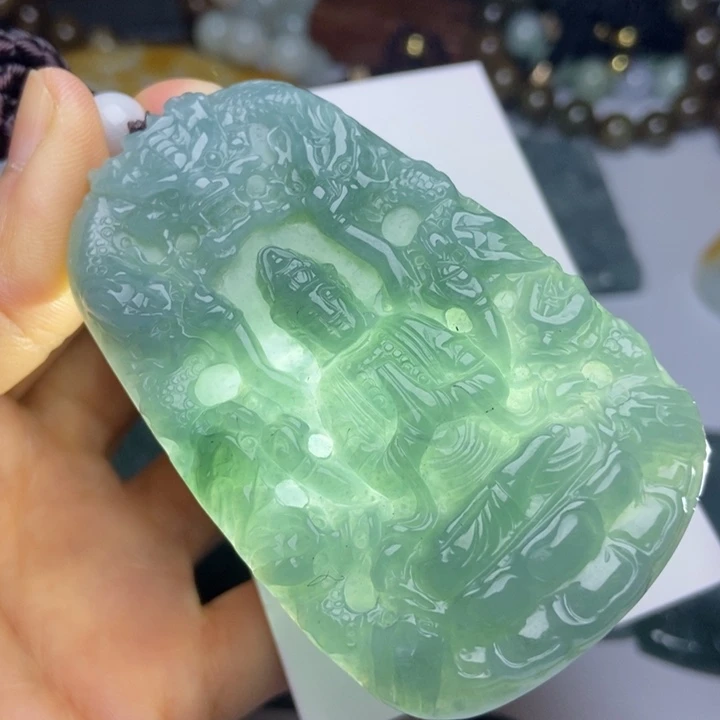 翡翠颈饰未镶嵌翡翠