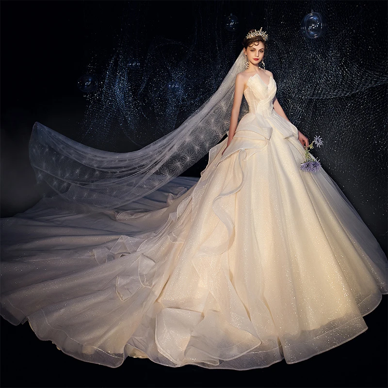 主婚纱2025新款新娘小个子抹胸气质高级感大气复古奢华高端大拖尾