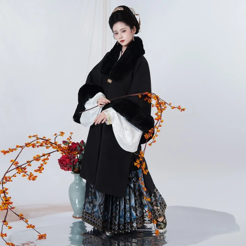 梦桑塔冬款加绒改良裘衣大码黑色毛呢长袄汉服马面裙日常套装毛领
