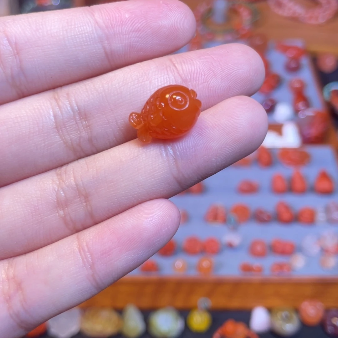 未镶嵌嘟嘟鱼满红南红玛瑙
