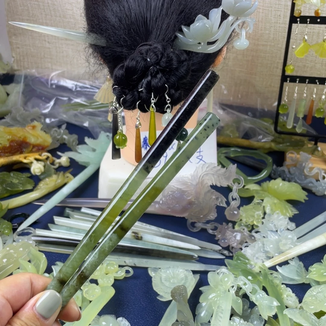 小***儿蛇纹石玉未镶嵌发饰