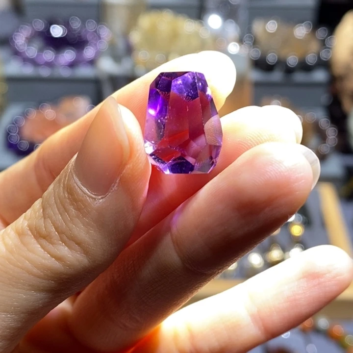 紫***妍水晶未镶嵌颈饰紫水晶
