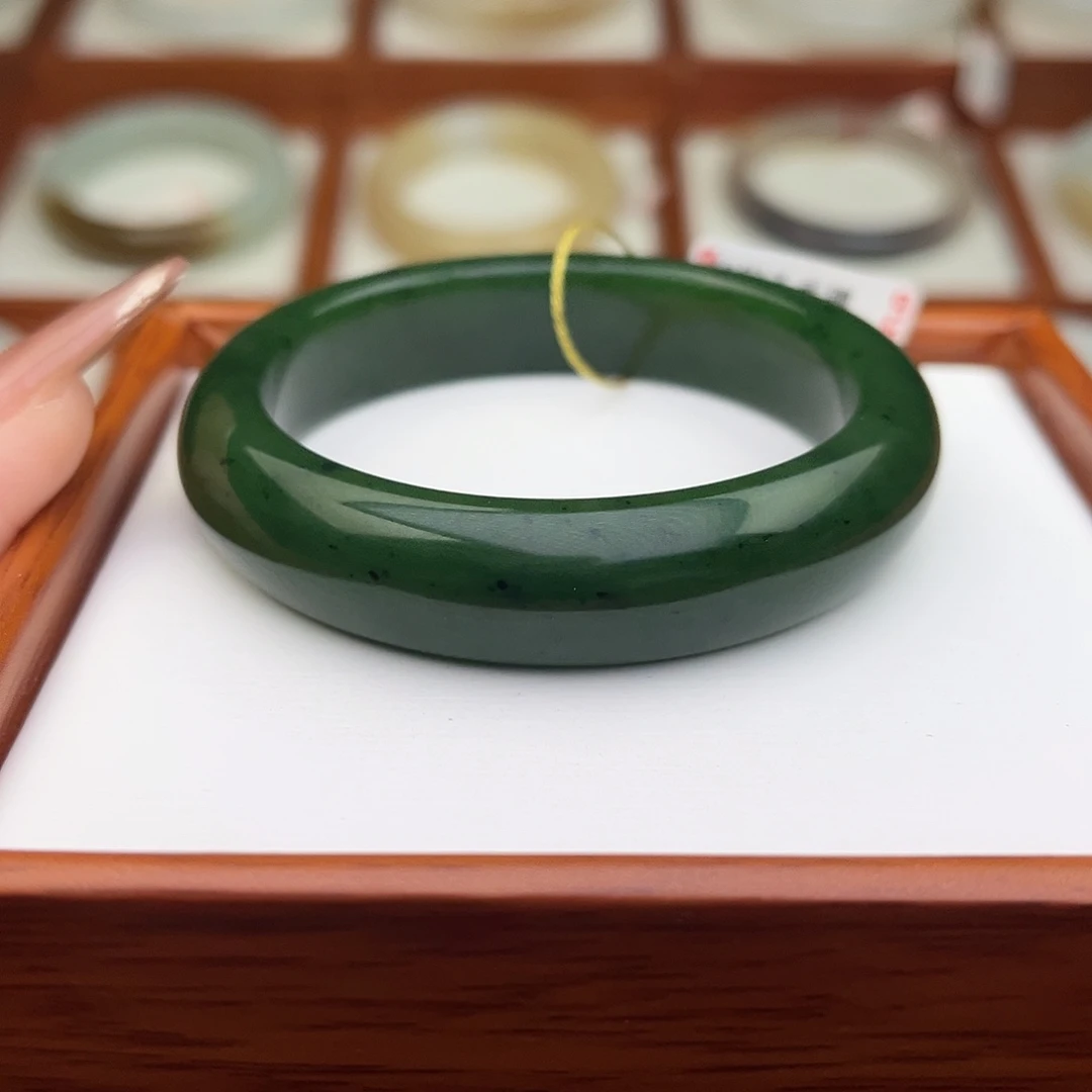 和田玉未镶嵌手镯52