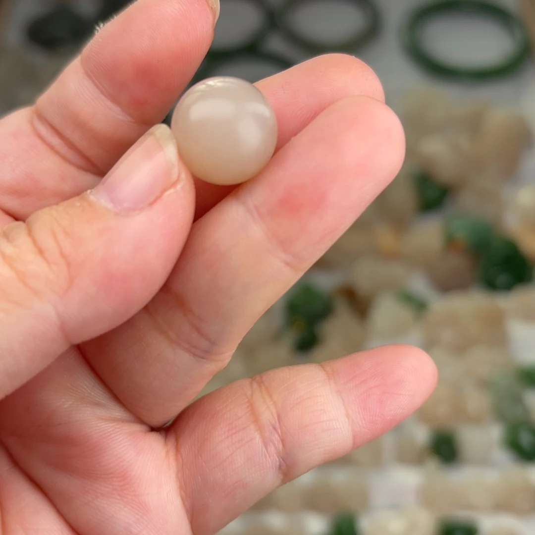 和田玉颈饰未镶嵌卡14