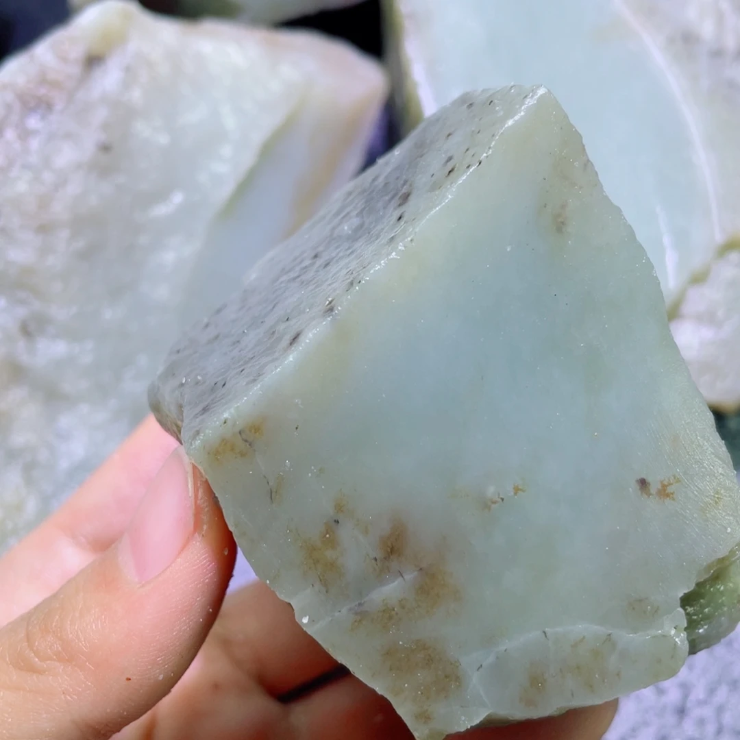 和田玉未镶嵌珠宝半成品