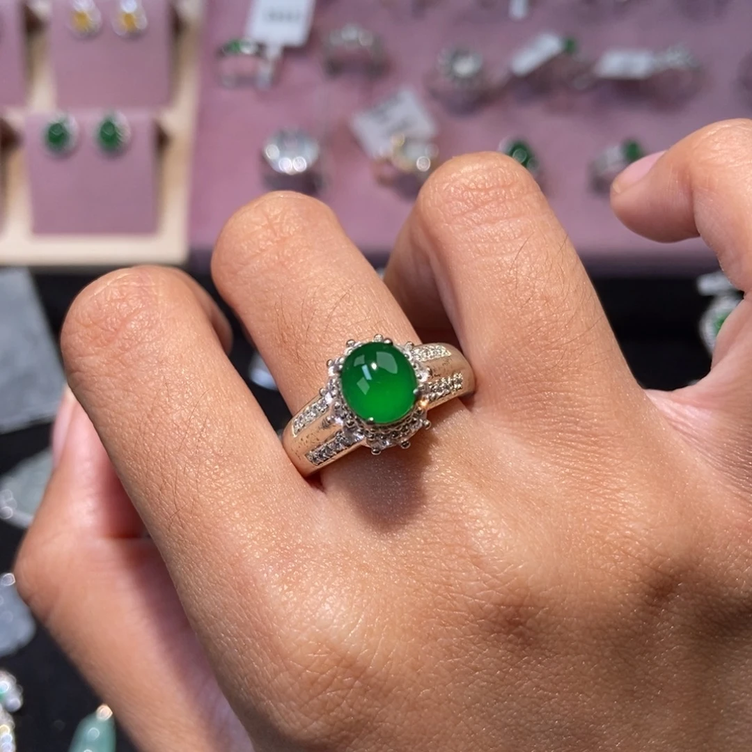 翡翠未镶嵌戒指纯天然缅甸翡翠A货蛋面