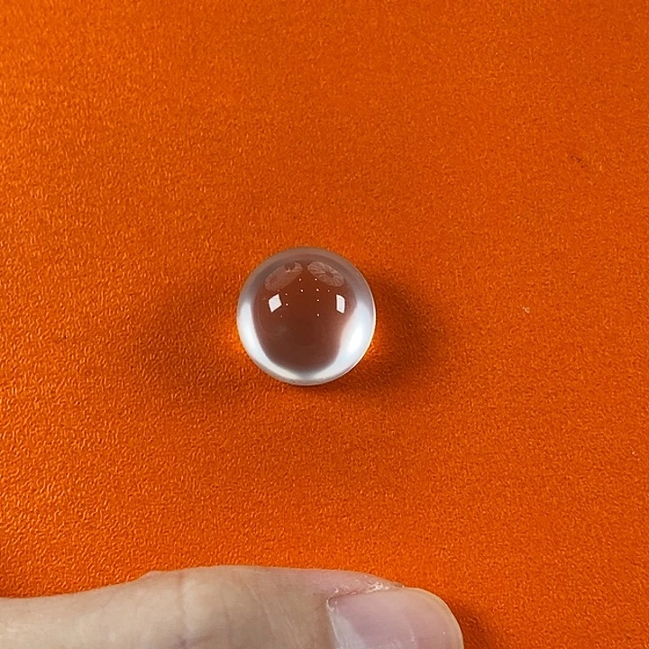 东***叶石英质玉未镶嵌颈饰