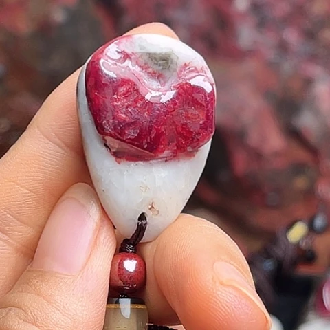 【闪购商品】天然辰砂天然原矿朱砂吊坠