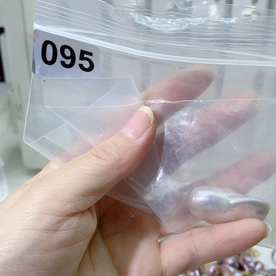 淡水珍珠合金颈饰