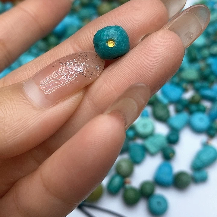 未镶嵌绿松石珠宝奇石