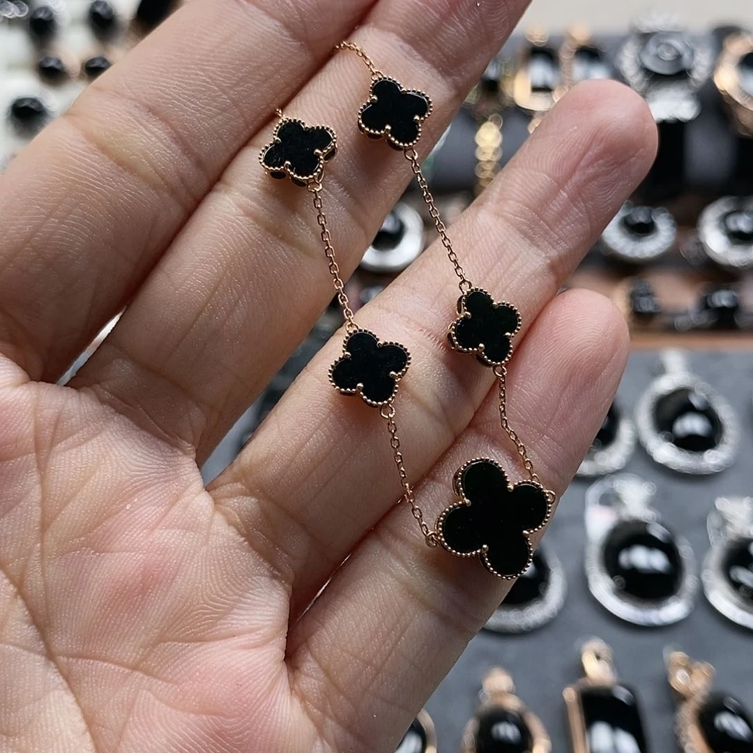 18K金镶嵌手链翡翠啵****猫墨翠