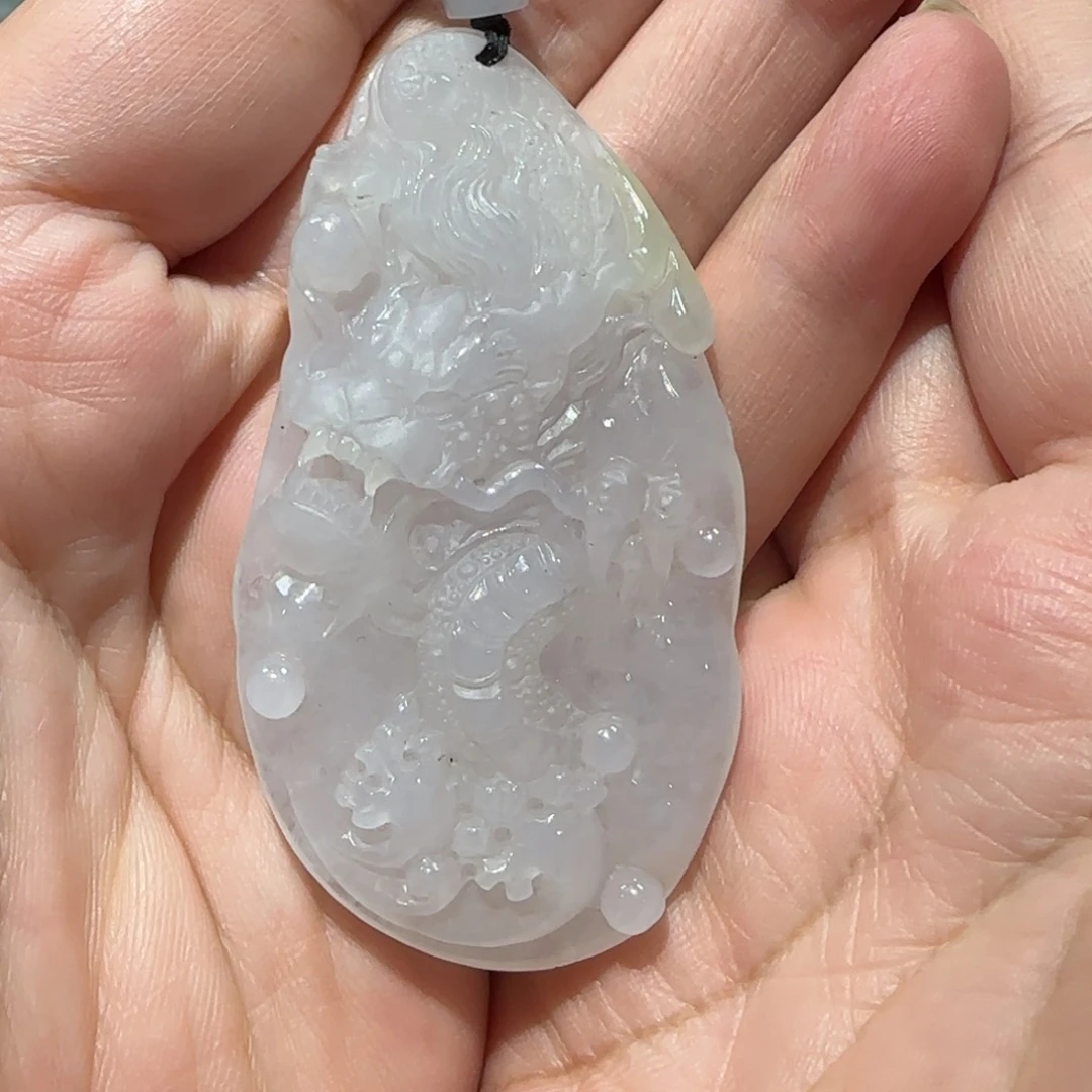 翡翠未镶嵌颈饰。。。。