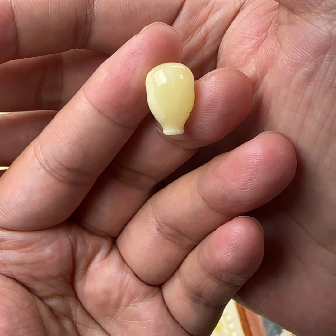 未镶嵌琥珀手链对孔10加