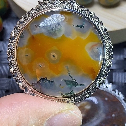 未镶嵌颈饰玛瑙/玉髓天****。