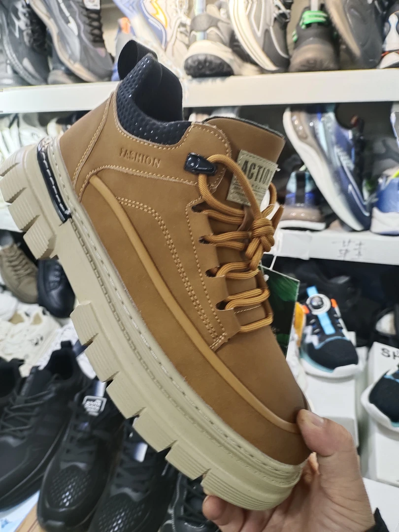 2025新款韩版男鞋马丁靴