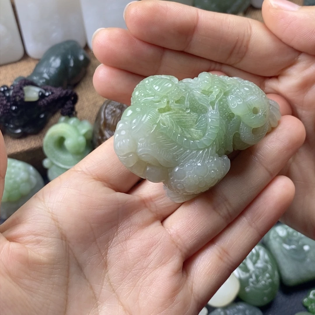 未镶嵌和田玉把件