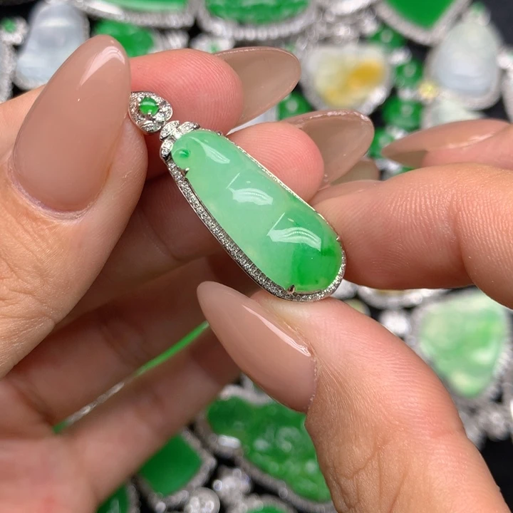 翡翠18K金镶嵌吊坠(不含链)