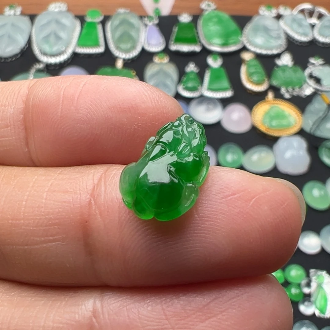 翡翠颈饰未镶嵌貔貅12.5