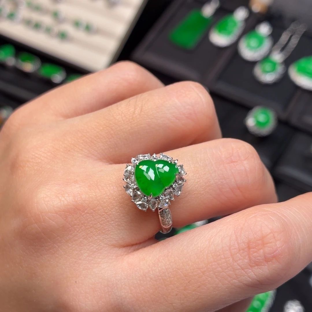 翡翠18K金镶嵌戒指002葫芦戒指