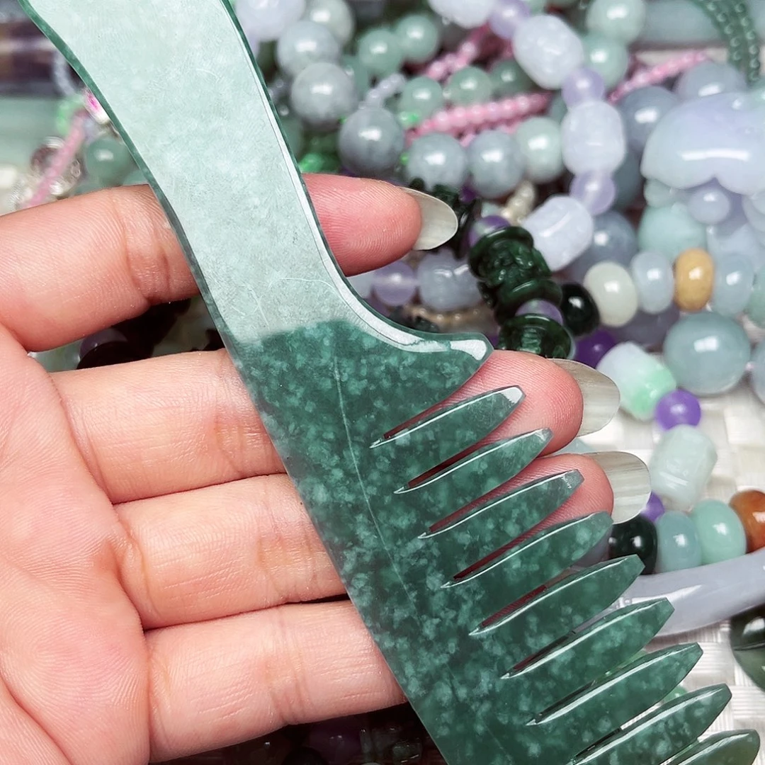 翡翠挂件未镶嵌甜**?翡翠