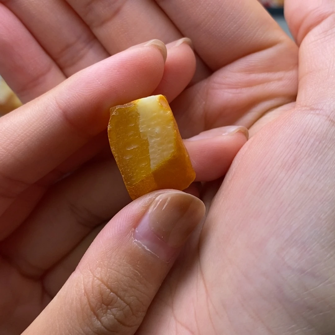 定制琥珀天然蜜蜡