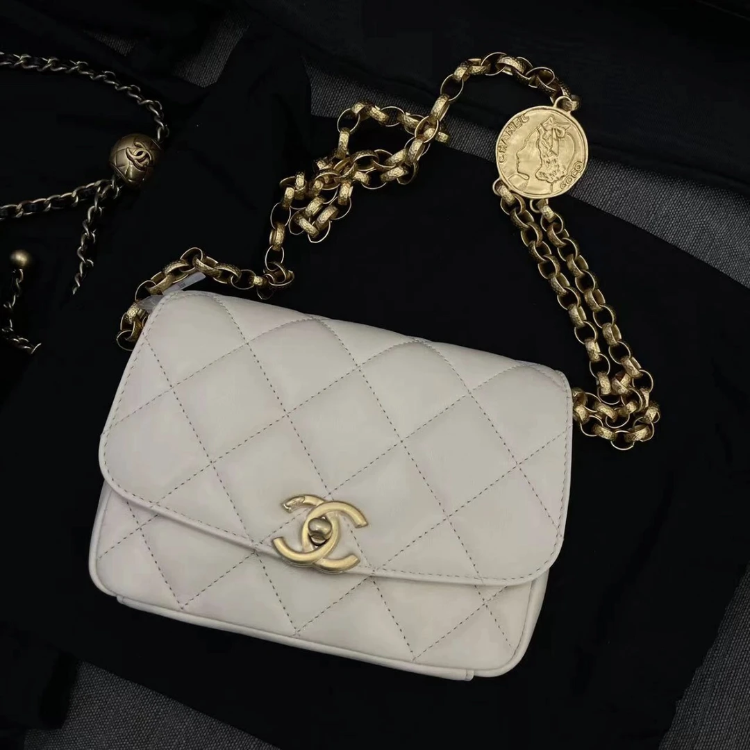 95新 Chanel/香奈儿 多多奢品 香奈儿金币徽章斜挎包/98新