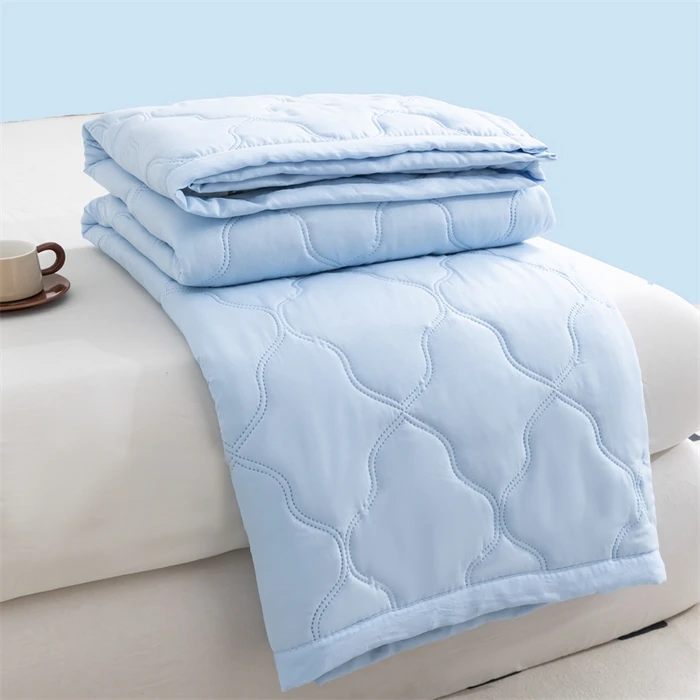 颜色随机100*70CM夏被一条