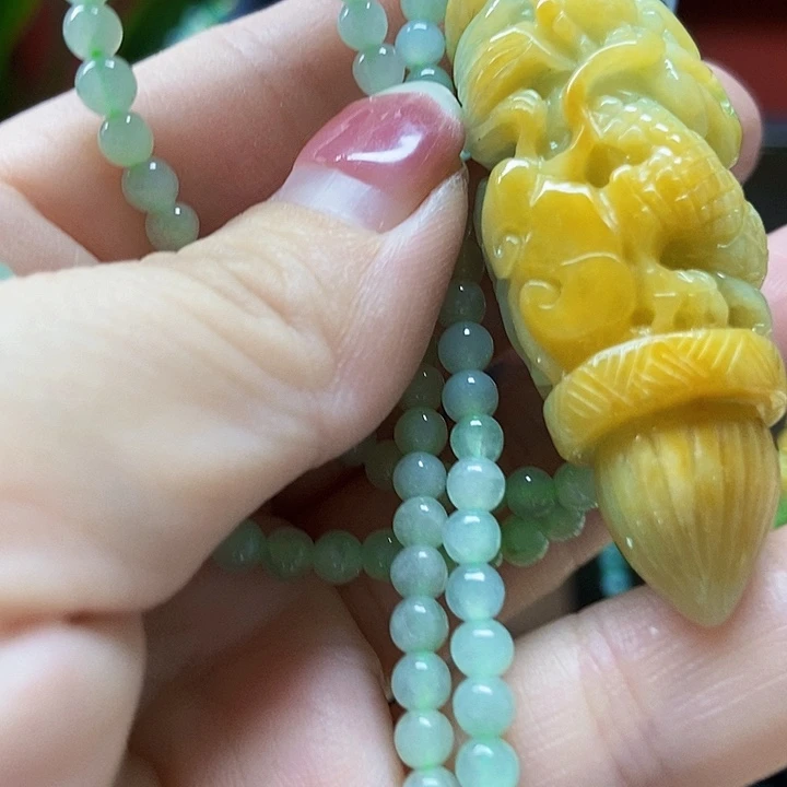 翡翠未镶嵌颈饰吊坠