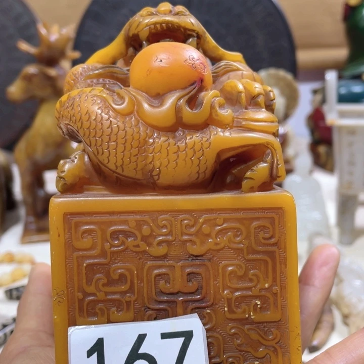 摆件。
