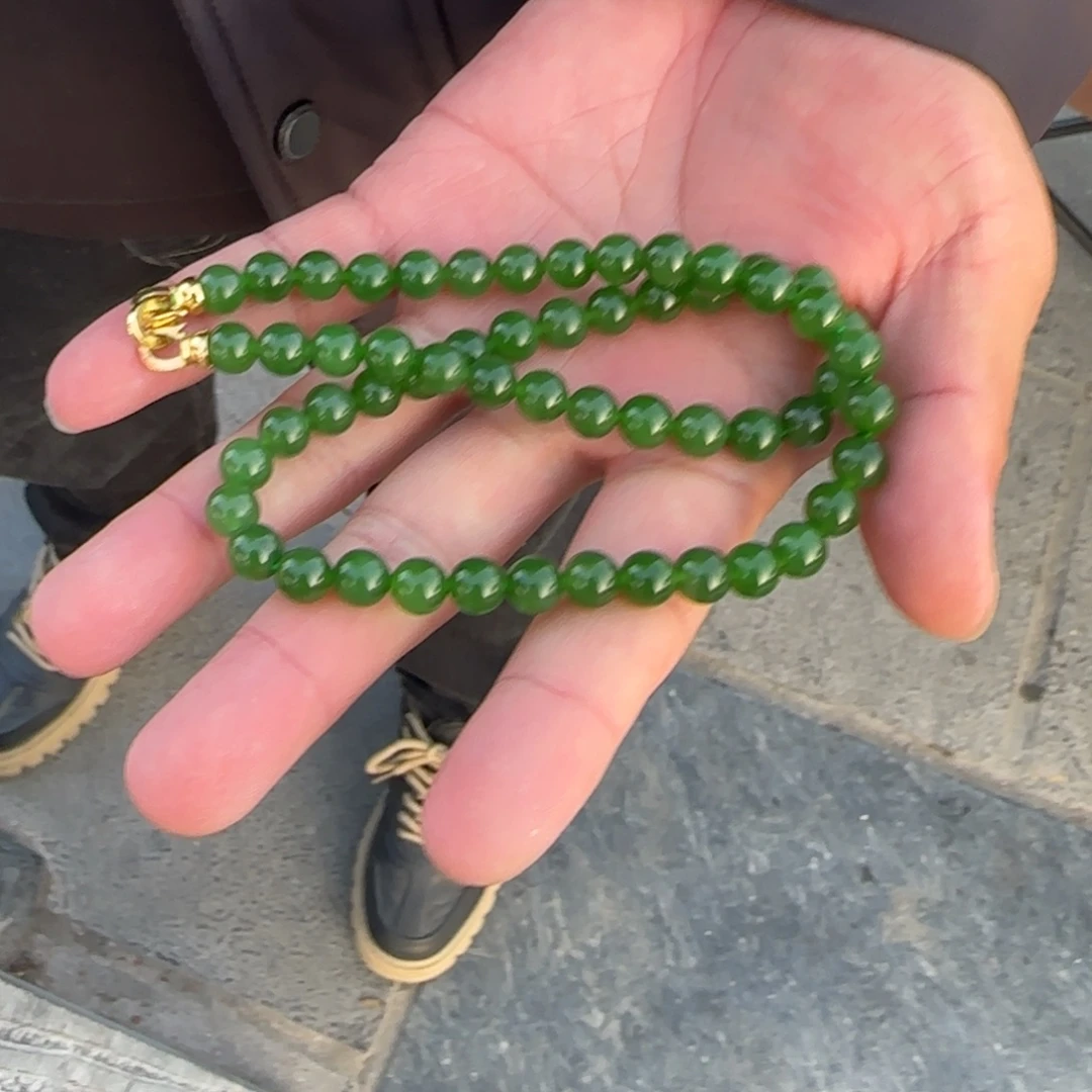 和田玉未镶嵌颈饰俄碧冰胶鲜绿卡8