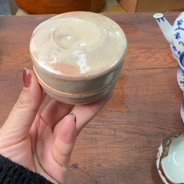 一个陶瓷物件哈哈哈哈