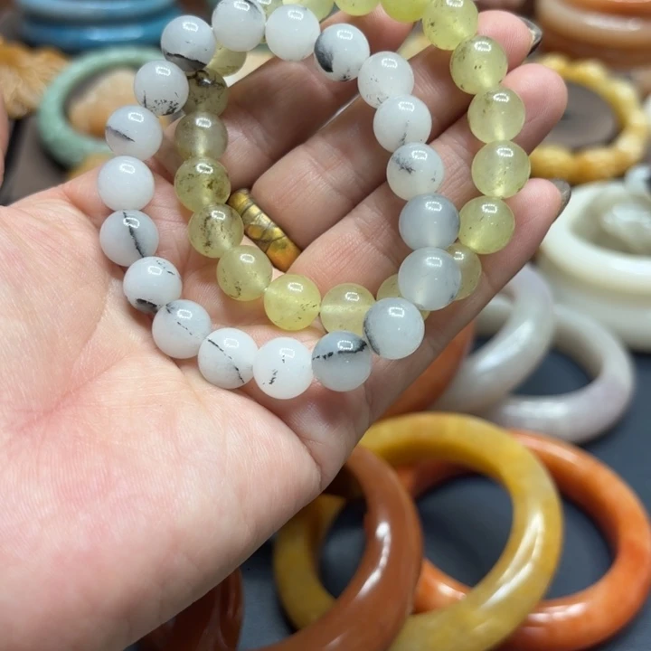 石英质玉未镶嵌手镯