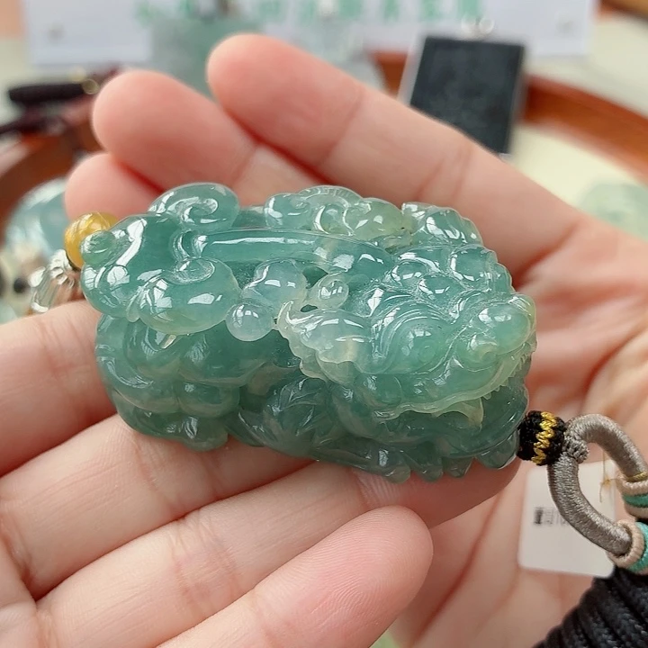 翡翠未镶嵌挂件天然翡翠a货
