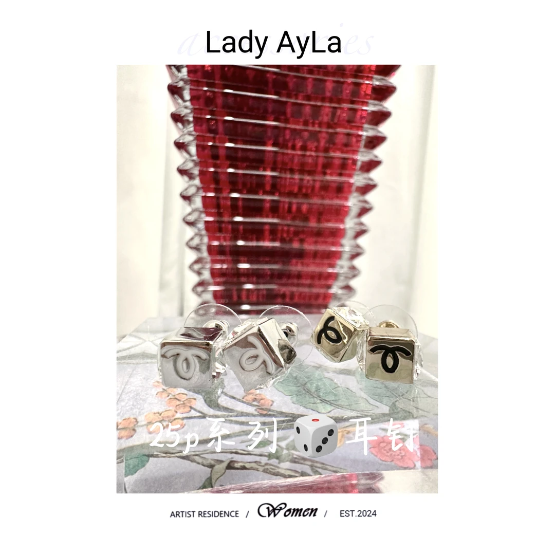 925银耳饰 25s 字母C骰子轻奢时尚耳钉AL9355