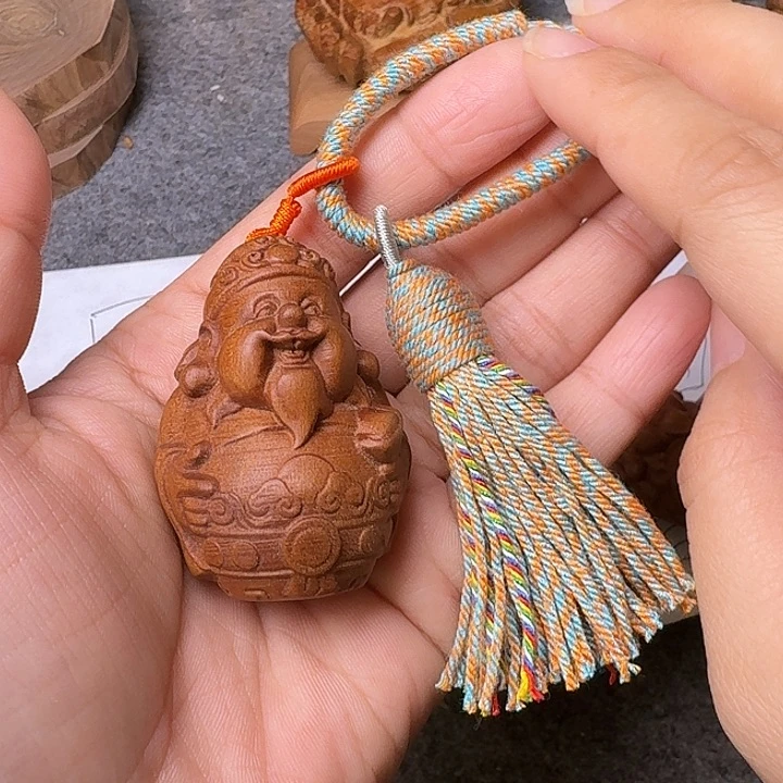 檀香木手串/手链老山檀香精雕黑肉财神挂件
