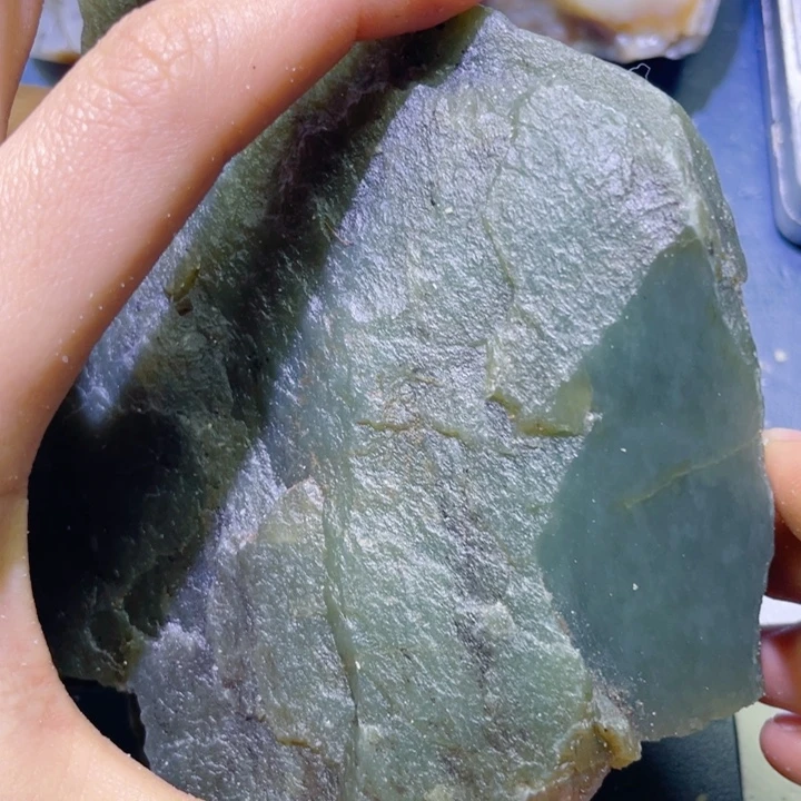 和田玉未镶嵌珠宝半成品